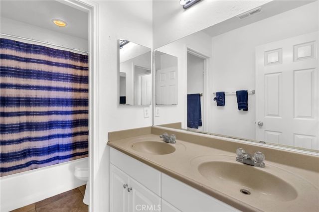 25587 Mountain Glen Circle, Menifee, CA 92585