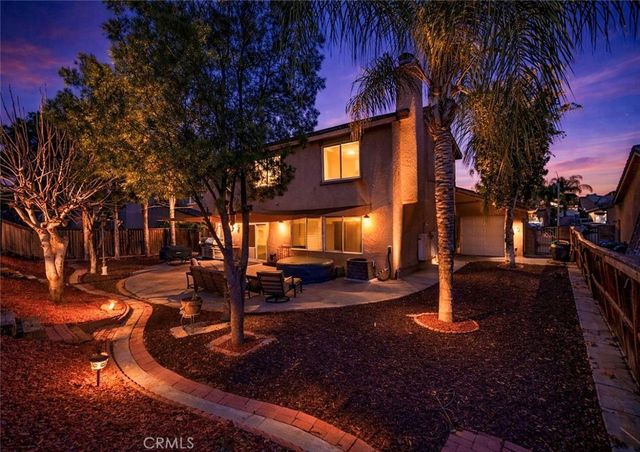 25587 Mountain Glen Circle, Menifee, CA 92585