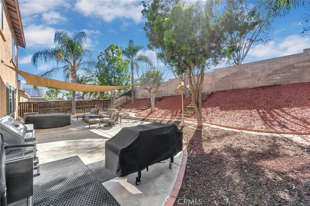 25587 Mountain Glen Circle, Menifee, CA 92585