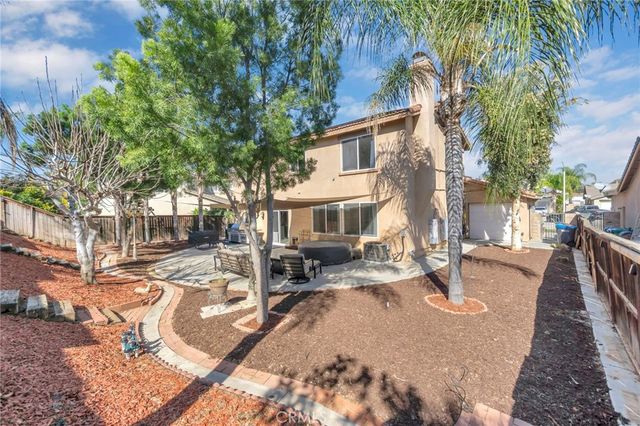 25587 Mountain Glen Circle, Menifee, CA 92585