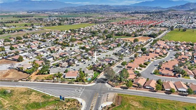 25587 Mountain Glen Circle, Menifee, CA 92585