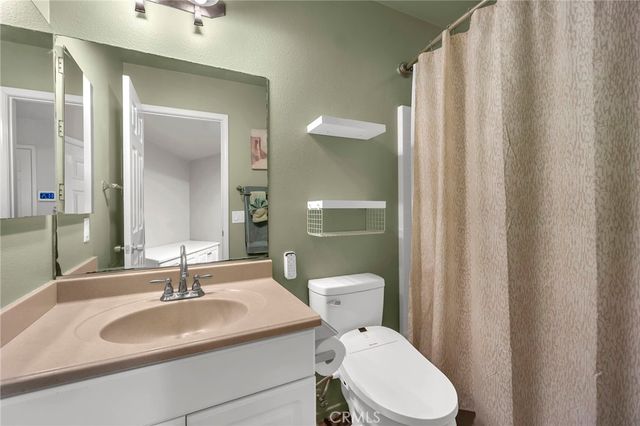 25587 Mountain Glen Circle, Menifee, CA 92585