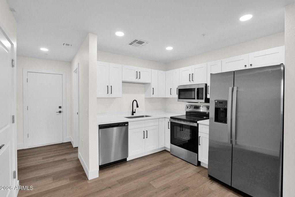 Image 4 of property listing at 410 W Hadley Street, Phoenix, AZ 85003