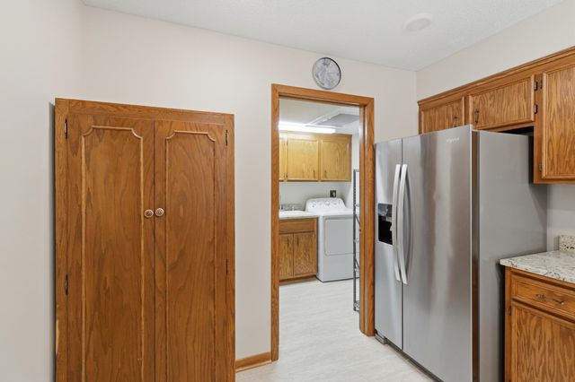 6100 Auto Club Road 305, Bloomington, MN 55438