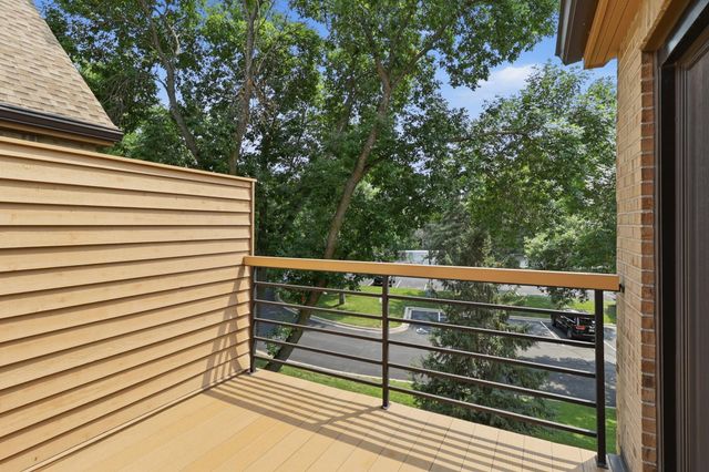 6100 Auto Club Road 305, Bloomington, MN 55438