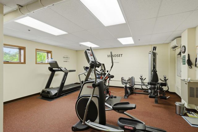 6100 Auto Club Road 305, Bloomington, MN 55438