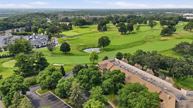 6100 Auto Club Road 305, Bloomington, MN 55438