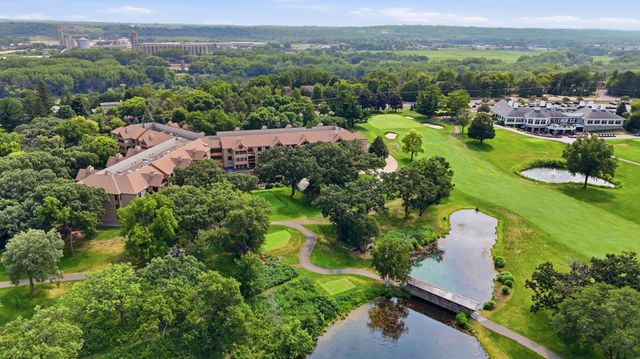 6100 Auto Club Road 305, Bloomington, MN 55438
