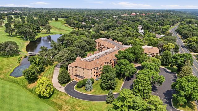 6100 Auto Club Road 305, Bloomington, MN 55438