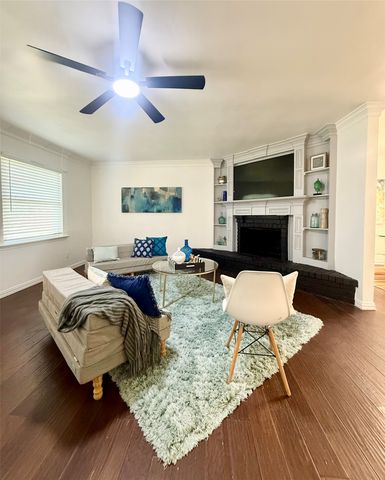 1922 Baywood Lane, Arlington, TX 76014