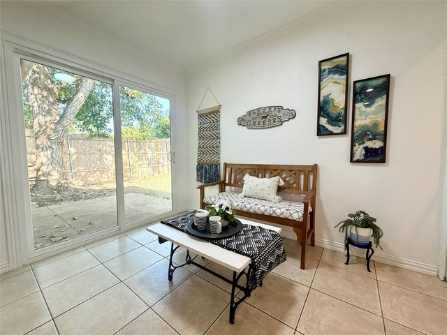 1922 Baywood Lane, Arlington, TX 76014
