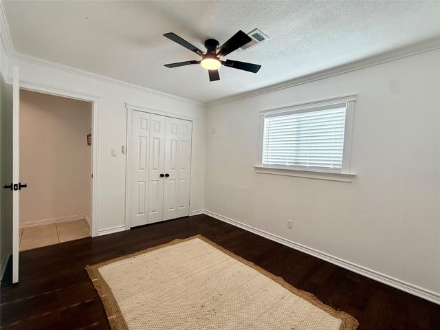 1922 Baywood Lane, Arlington, TX 76014