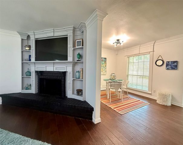 1922 Baywood Lane, Arlington, TX 76014