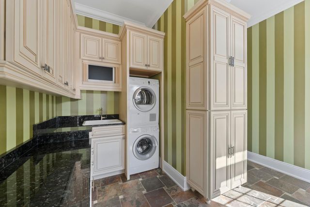 7495 Bridlespur Lane, Delaware, OH 43015