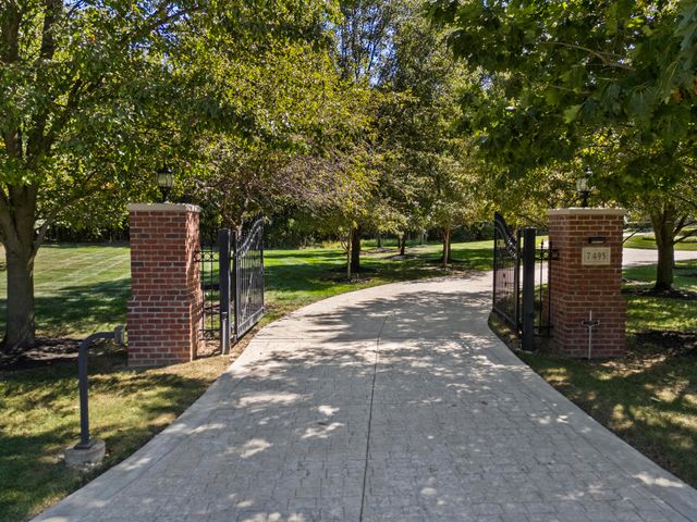 7495 Bridlespur Lane, Delaware, OH 43015