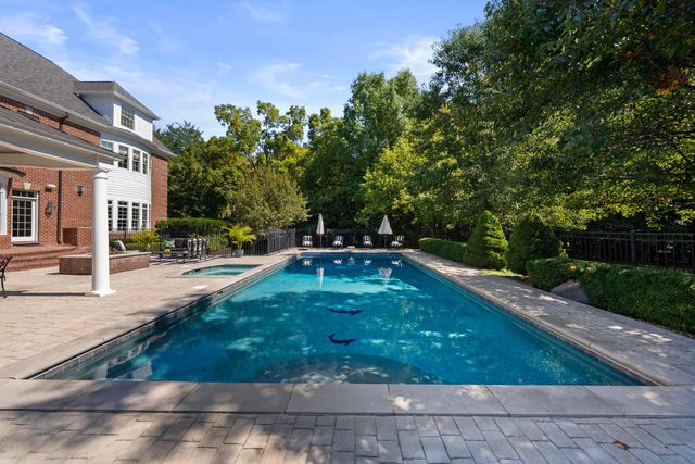 7495 Bridlespur Lane, Delaware, OH 43015