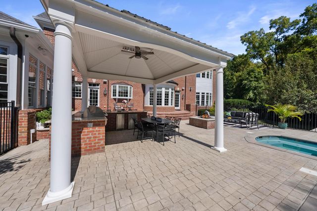 7495 Bridlespur Lane, Delaware, OH 43015