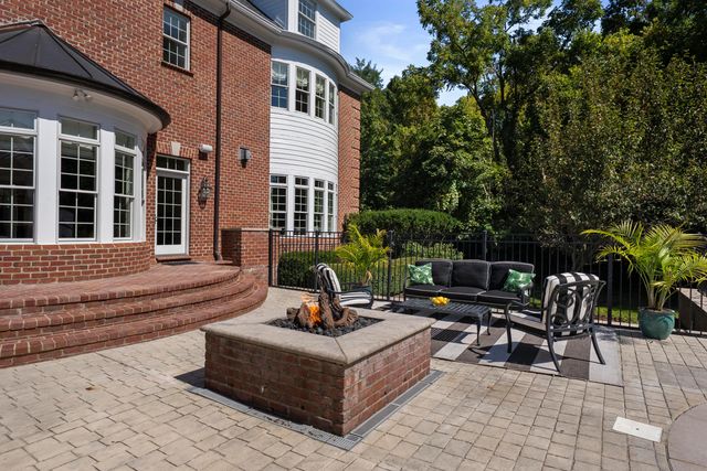 7495 Bridlespur Lane, Delaware, OH 43015