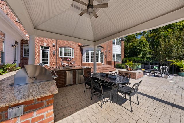 7495 Bridlespur Lane, Delaware, OH 43015