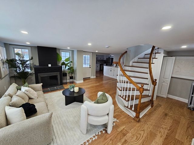 122 Chapin Rd, Hudson, MA 01749