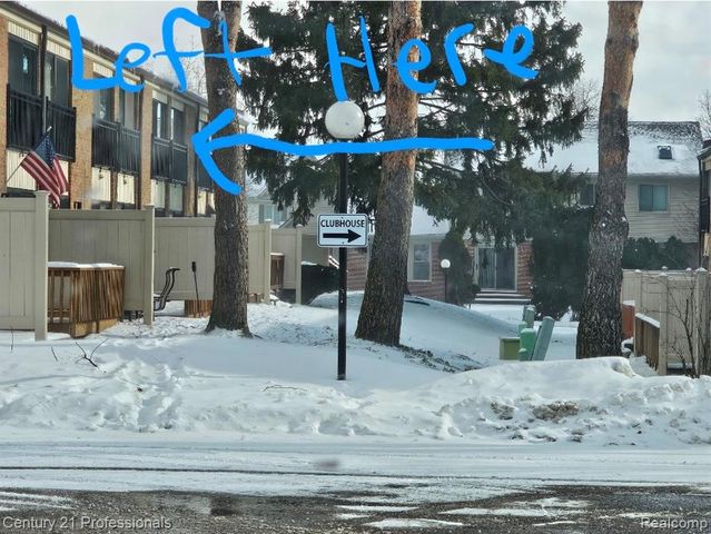 18328 University Park Drive, Livonia, MI 48152