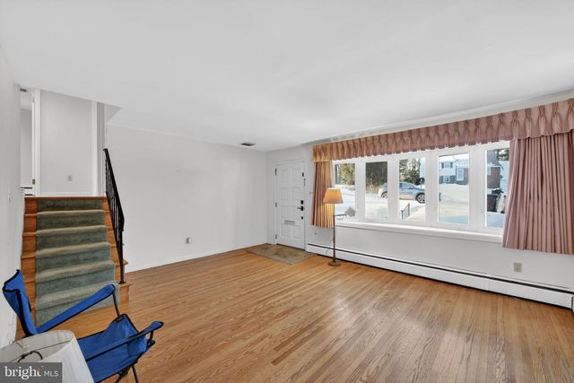 116 SPRING RD, Malvern, PA 19355