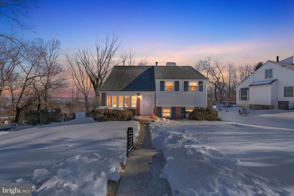 116 SPRING RD, Malvern, PA 19355