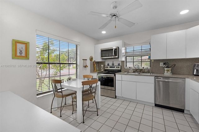 7506 SW 26th Ct 10, Davie, FL 33314