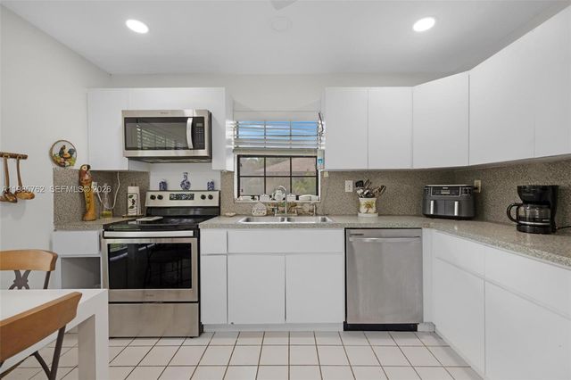 7506 SW 26th Ct 10, Davie, FL 33314