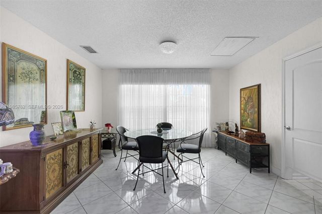 7506 SW 26th Ct 10, Davie, FL 33314