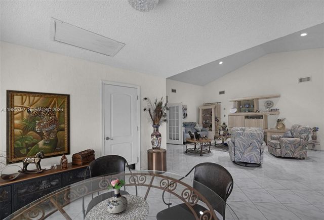 7506 SW 26th Ct 10, Davie, FL 33314