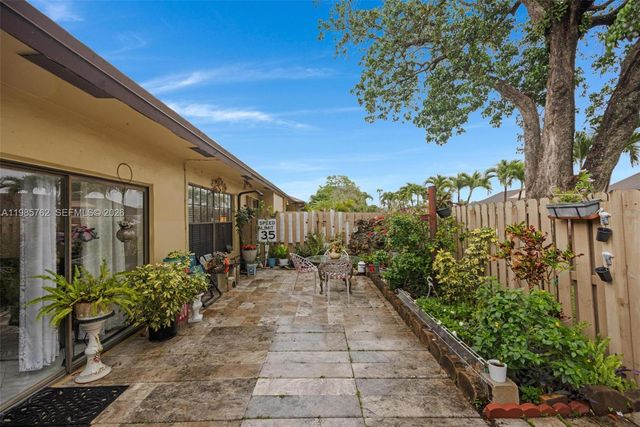 7506 SW 26th Ct 10, Davie, FL 33314