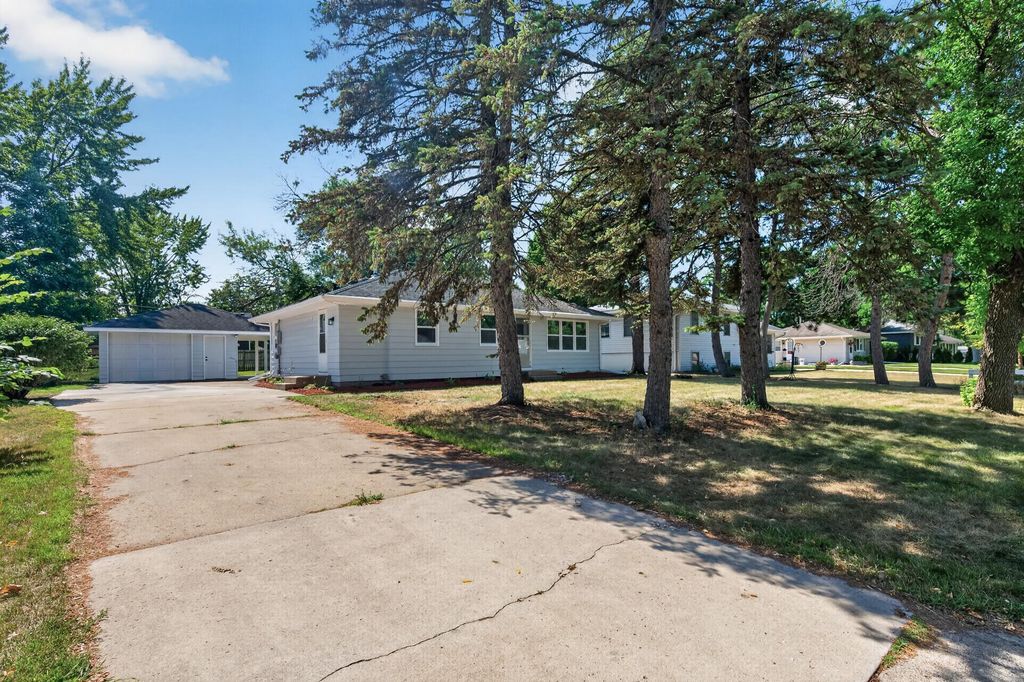 2940 115th Avenue NW, Coon Rapids, MN 55433 — photo 2