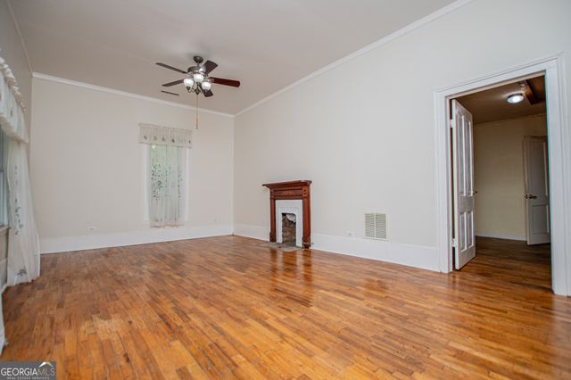 527 College Street, Carrollton, GA 30117