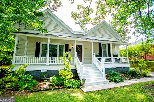 527 College Street, Carrollton, GA 30117