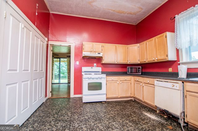 527 College Street, Carrollton, GA 30117