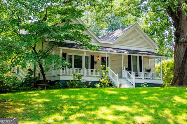 527 College Street, Carrollton, GA 30117