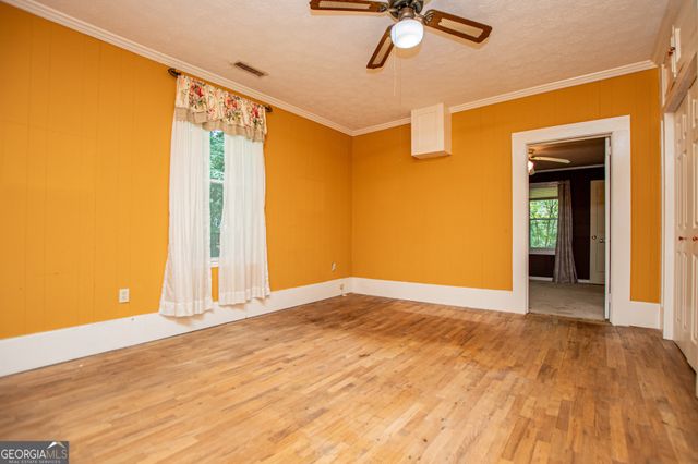 527 College Street, Carrollton, GA 30117