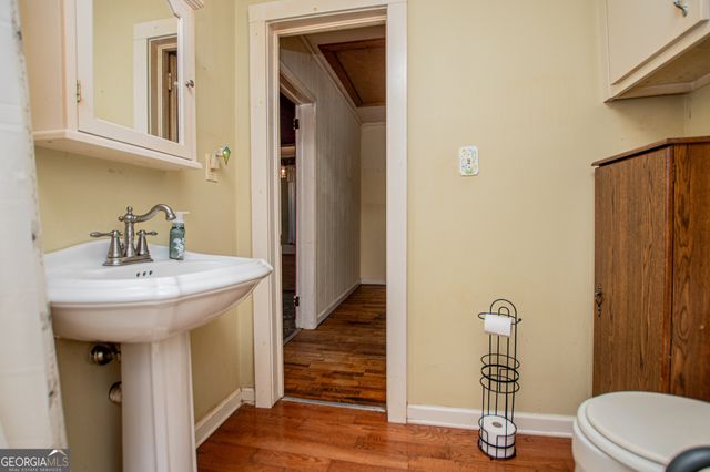 527 College Street, Carrollton, GA 30117