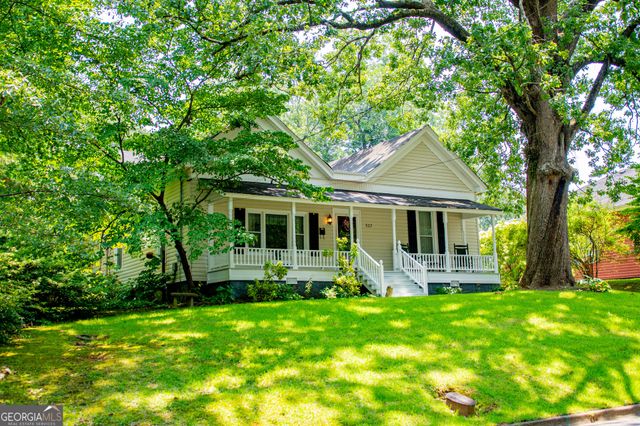 527 College Street, Carrollton, GA 30117