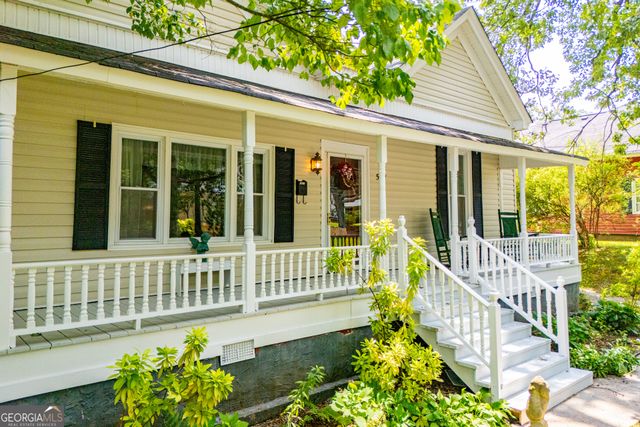 527 College Street, Carrollton, GA 30117