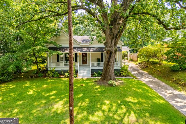 527 College Street, Carrollton, GA 30117