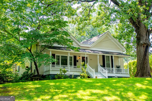 527 College Street, Carrollton, GA 30117