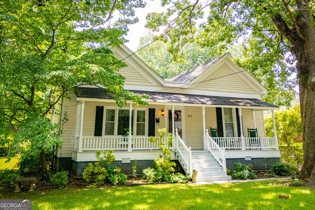 527 College Street, Carrollton, GA 30117