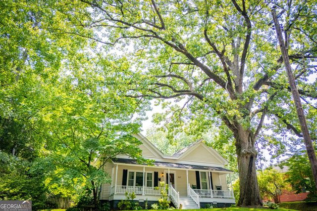 527 College Street, Carrollton, GA 30117