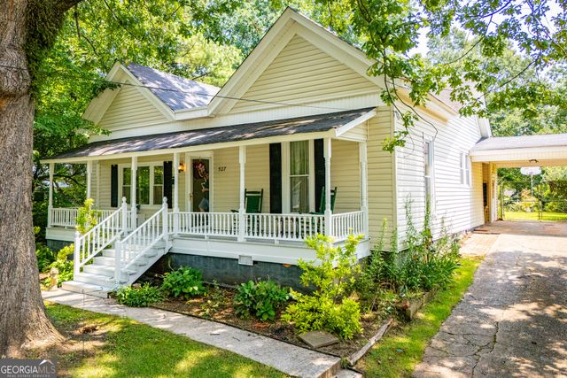 527 College Street, Carrollton, GA 30117
