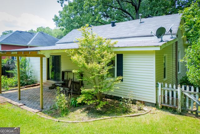527 College Street, Carrollton, GA 30117