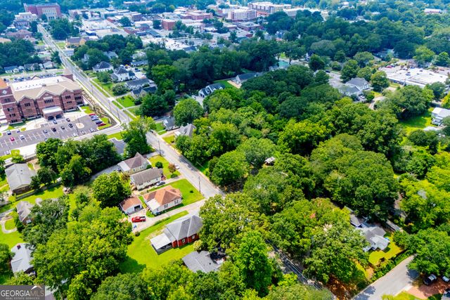 527 College Street, Carrollton, GA 30117