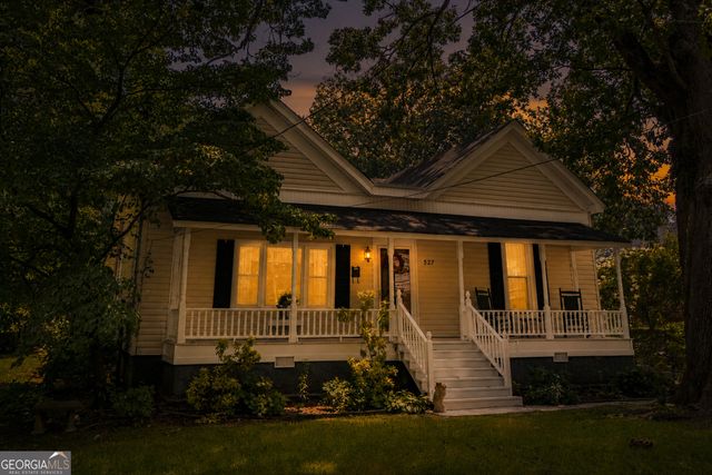 527 College Street, Carrollton, GA 30117