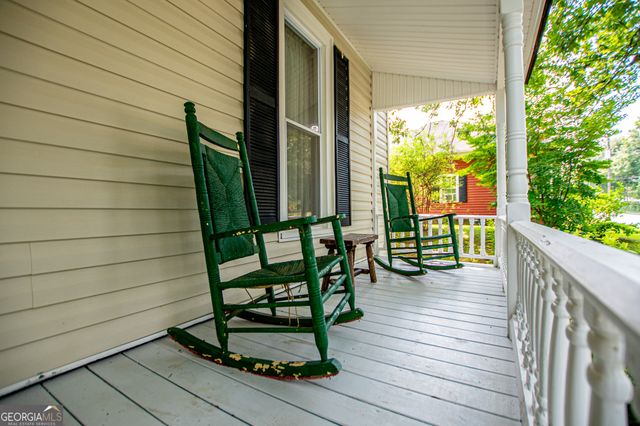 527 College Street, Carrollton, GA 30117